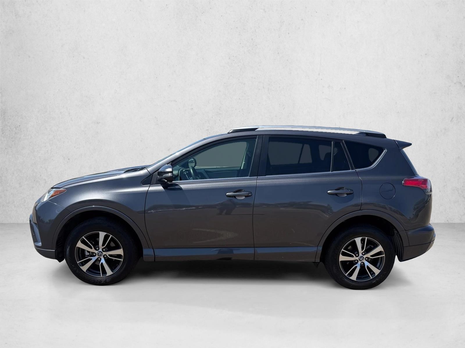 Thumbnail: 2018 Toyota RAV4 - 2