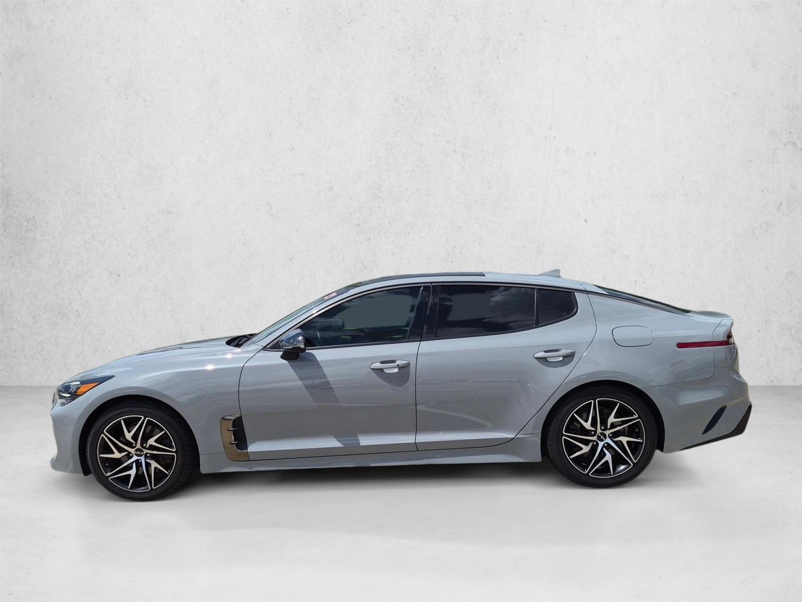 Thumbnail: 2022 Kia Stinger - 2