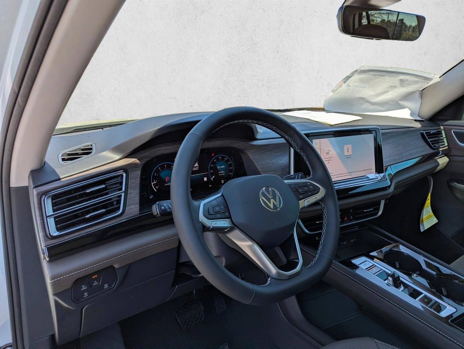 Thumbnail: 2026 Volkswagen Atlas - 3