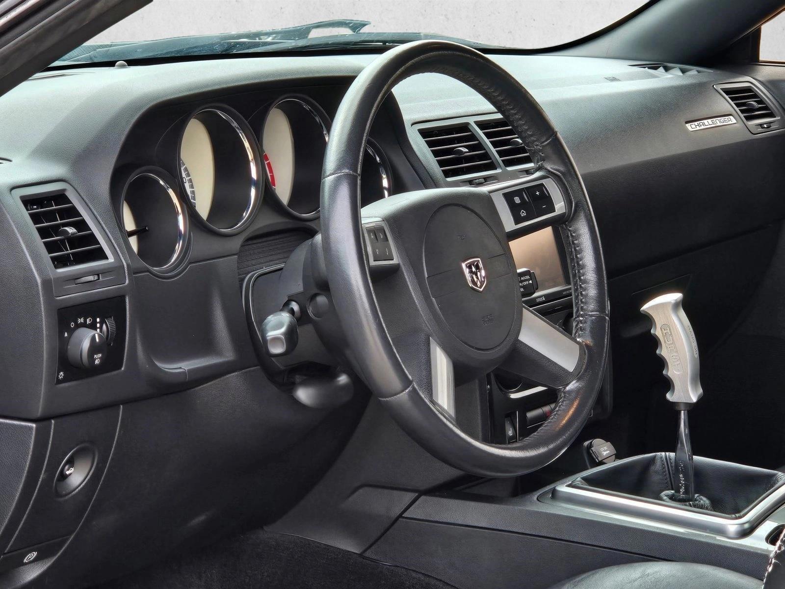 Thumbnail: 2010 Dodge Challenger - 3