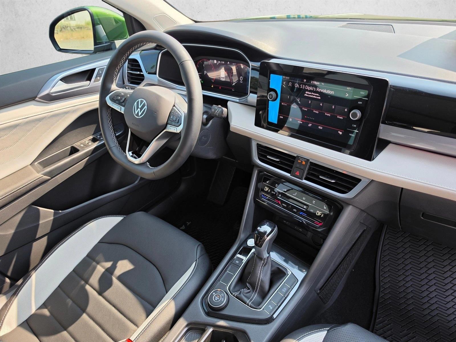 Thumbnail: 2026 Volkswagen Taos - 3