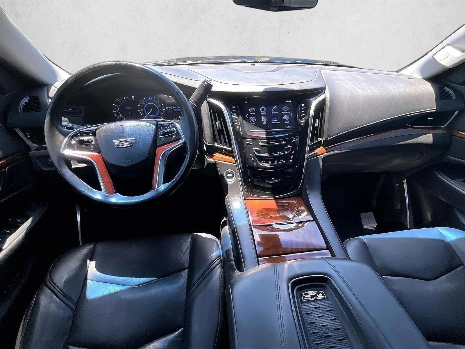 Thumbnail: 2017 Cadillac Escalade - 4