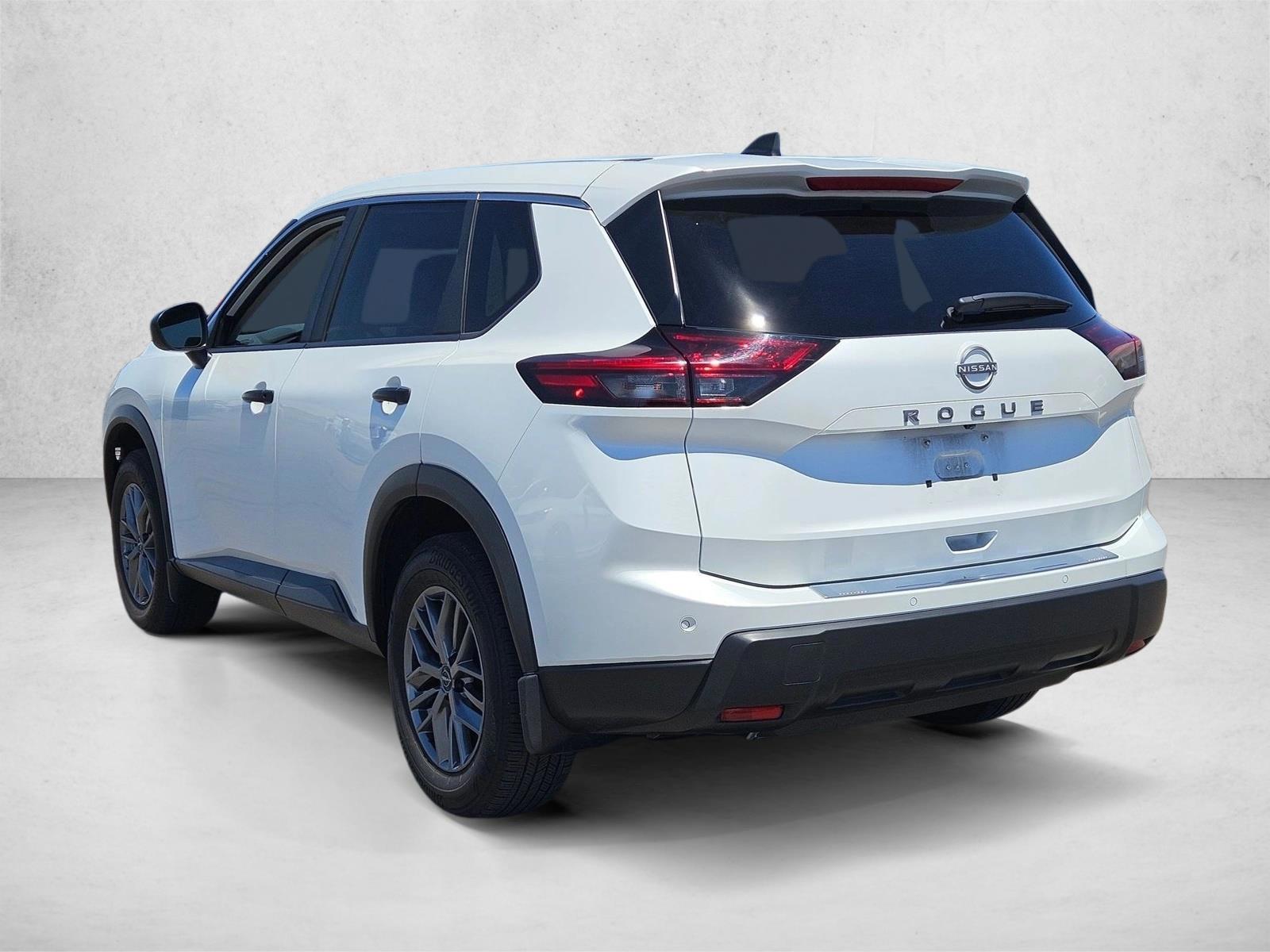 2025 Nissan Rogue S - Photo 7