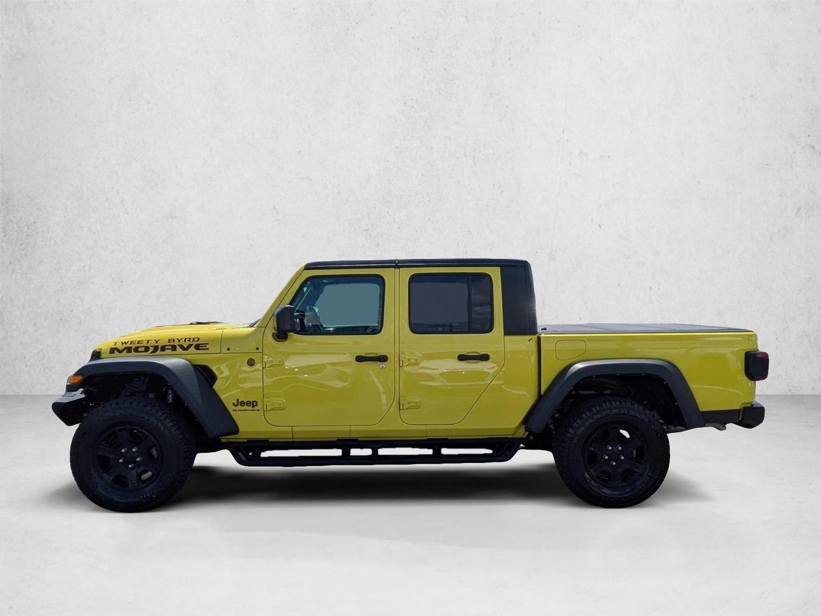 Thumbnail: 2023 Jeep Gladiator - 2