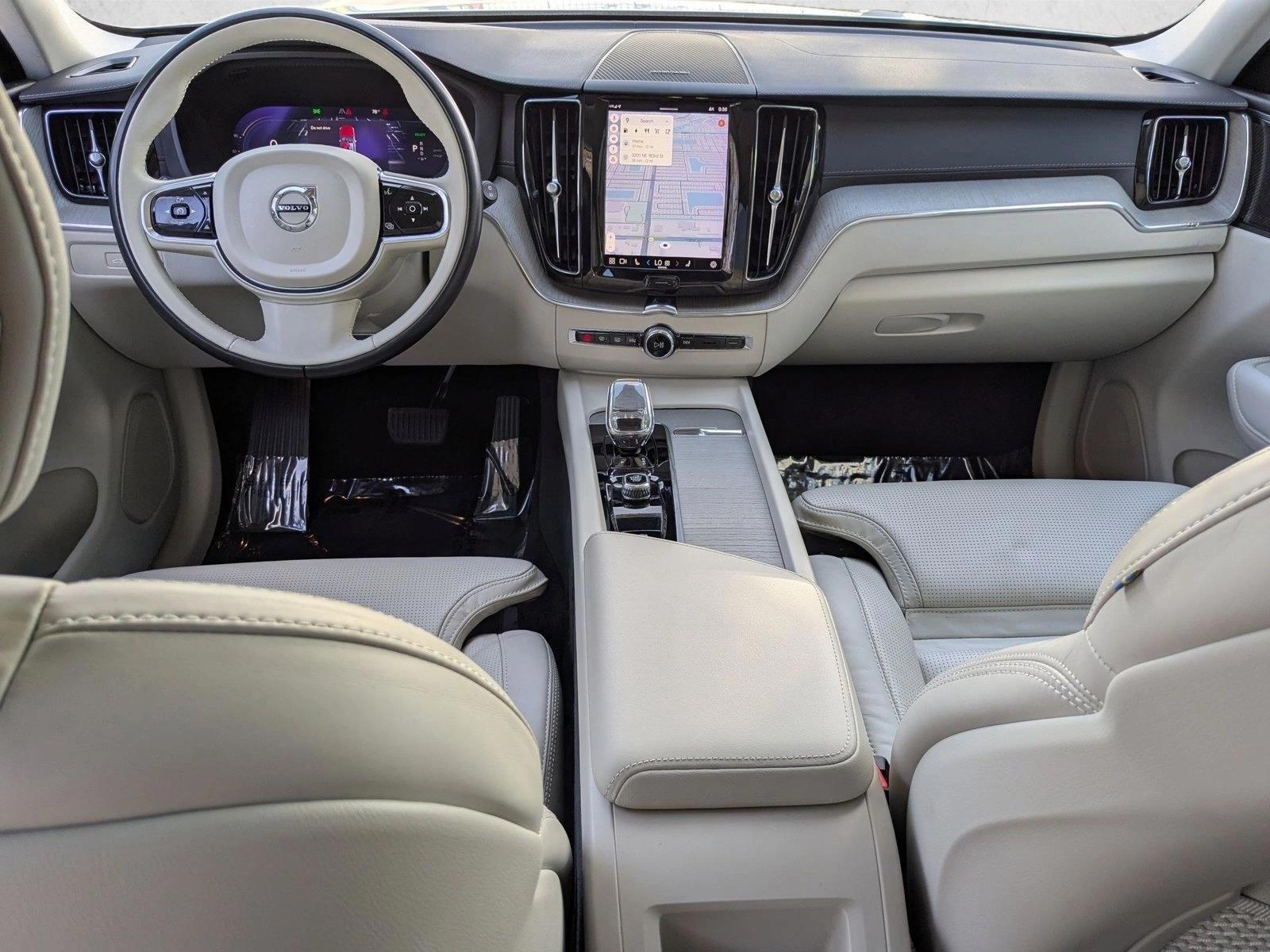 Thumbnail: 2023 Volvo XC60 - 4