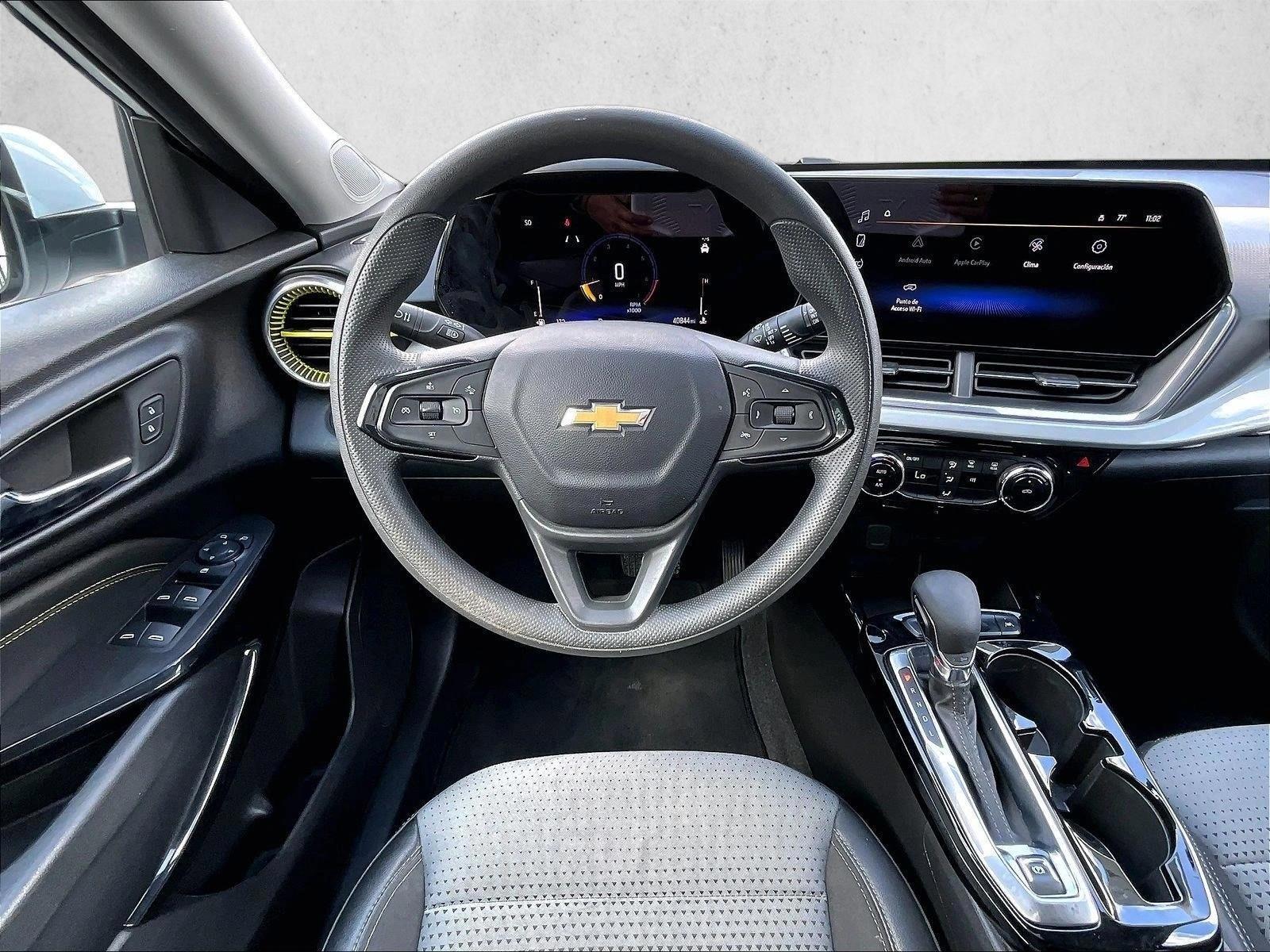 Thumbnail: 2025 Chevrolet Trax - 3