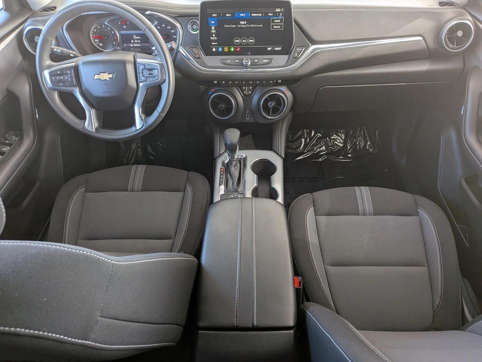 Thumbnail: 2023 Chevrolet Blazer - 4