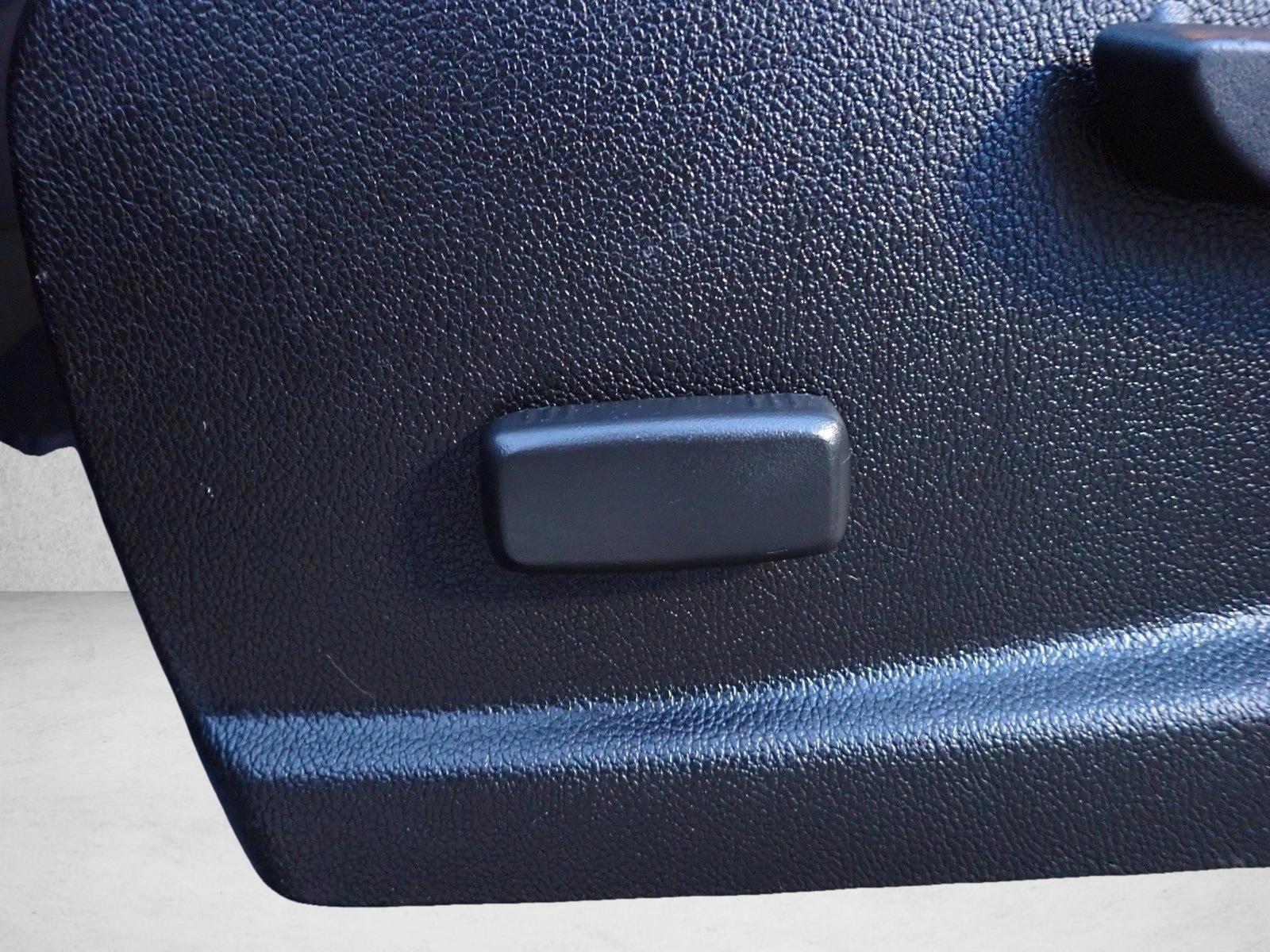 Thumbnail: 2015 Chevrolet Colorado - 4