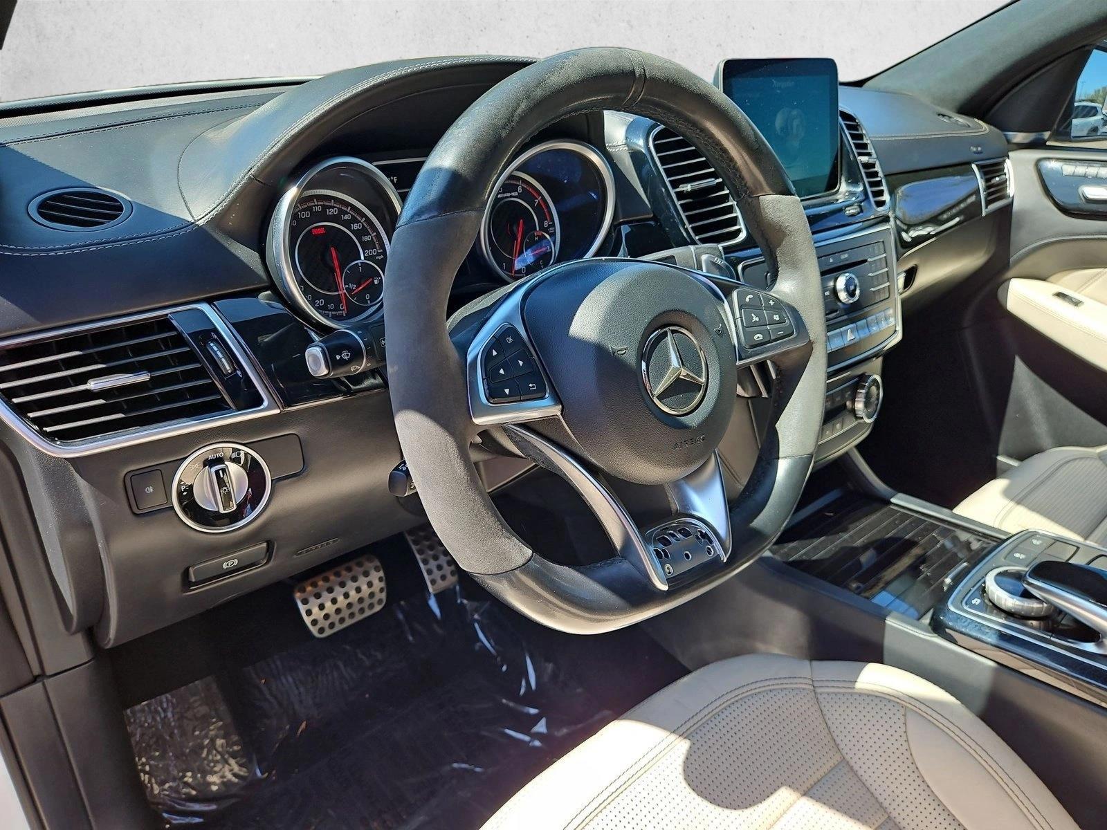 Thumbnail: 2018 Mercedes-Benz GLE - 3