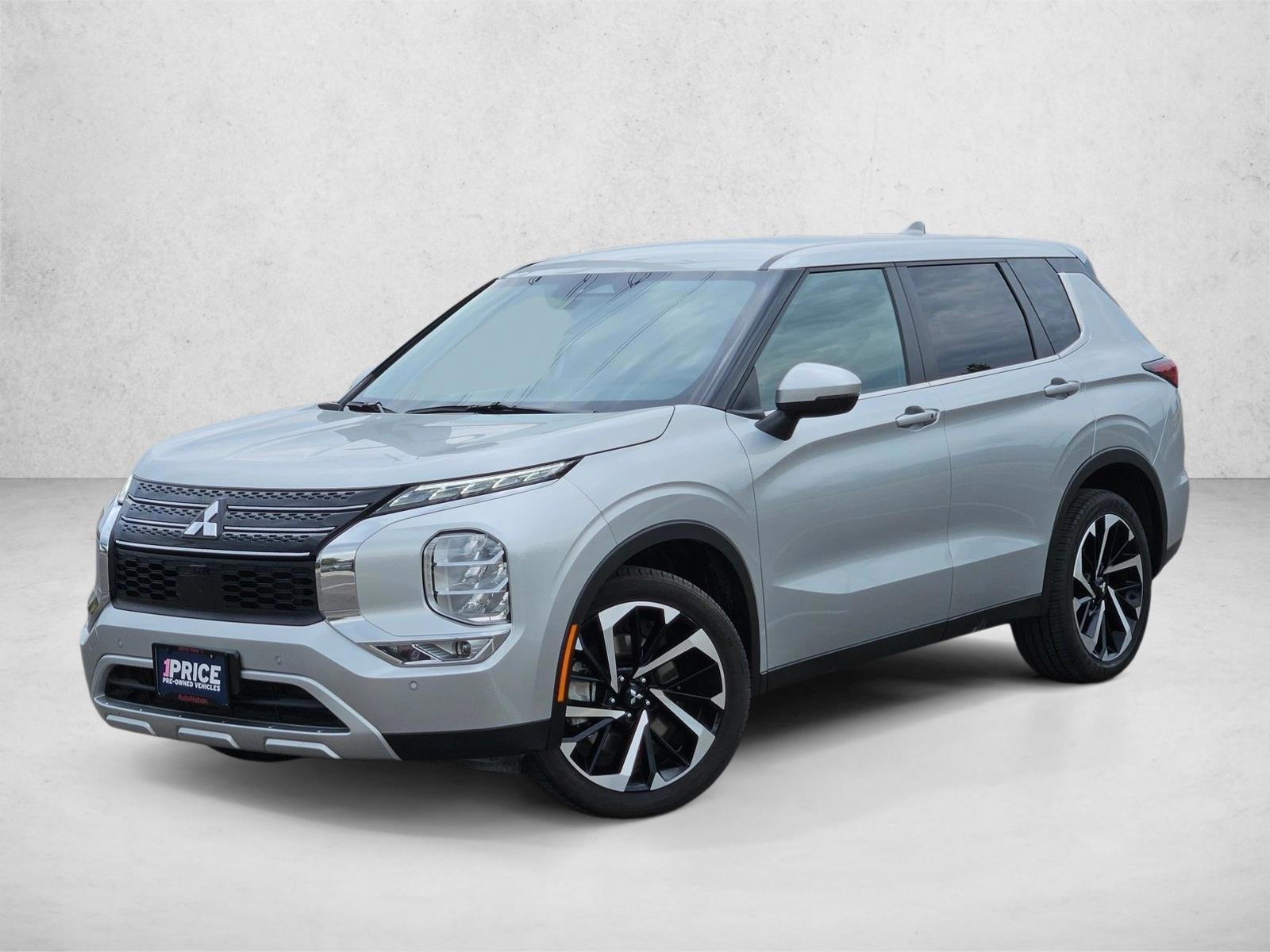 Thumbnail: 2024 Mitsubishi Outlander - 1