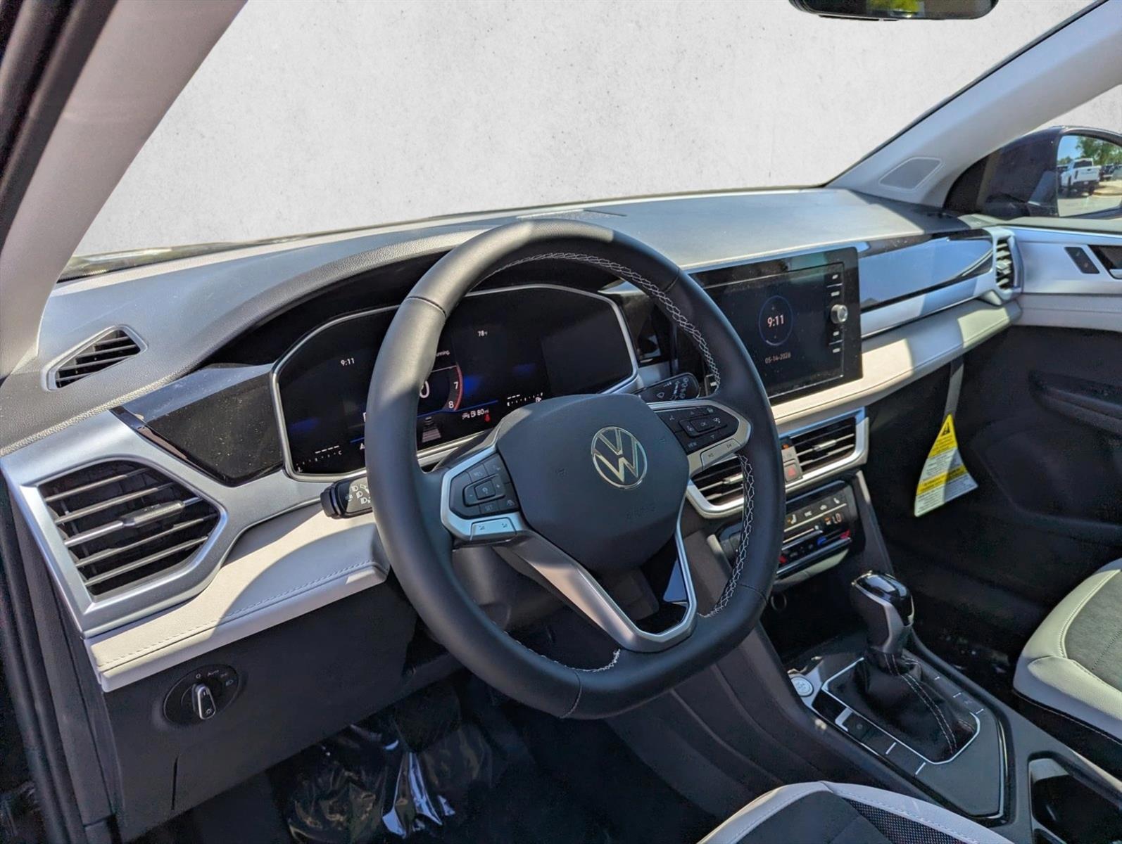 Thumbnail: 2026 Volkswagen Taos - 3