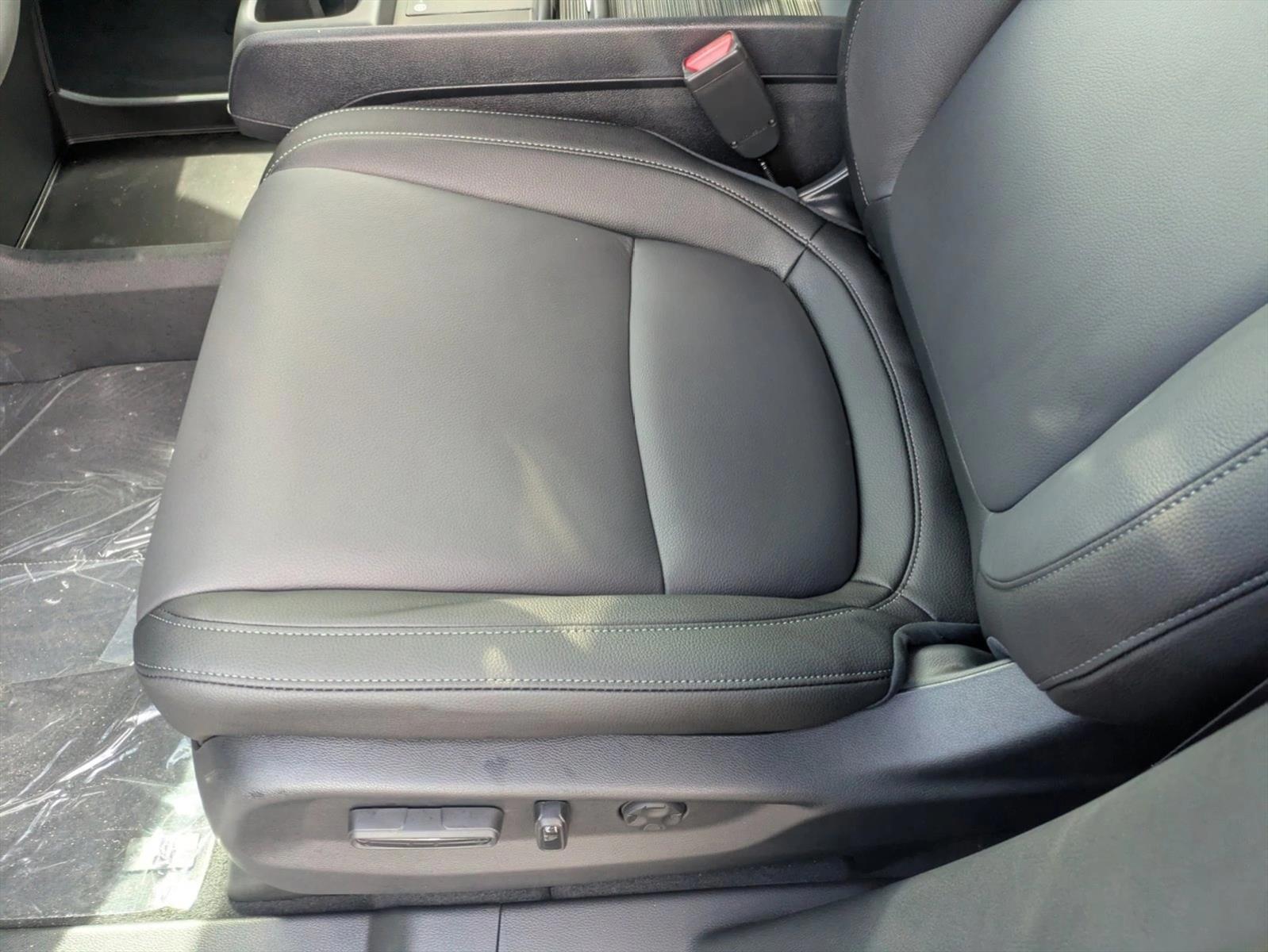 Thumbnail: 2026 Honda Odyssey - 4