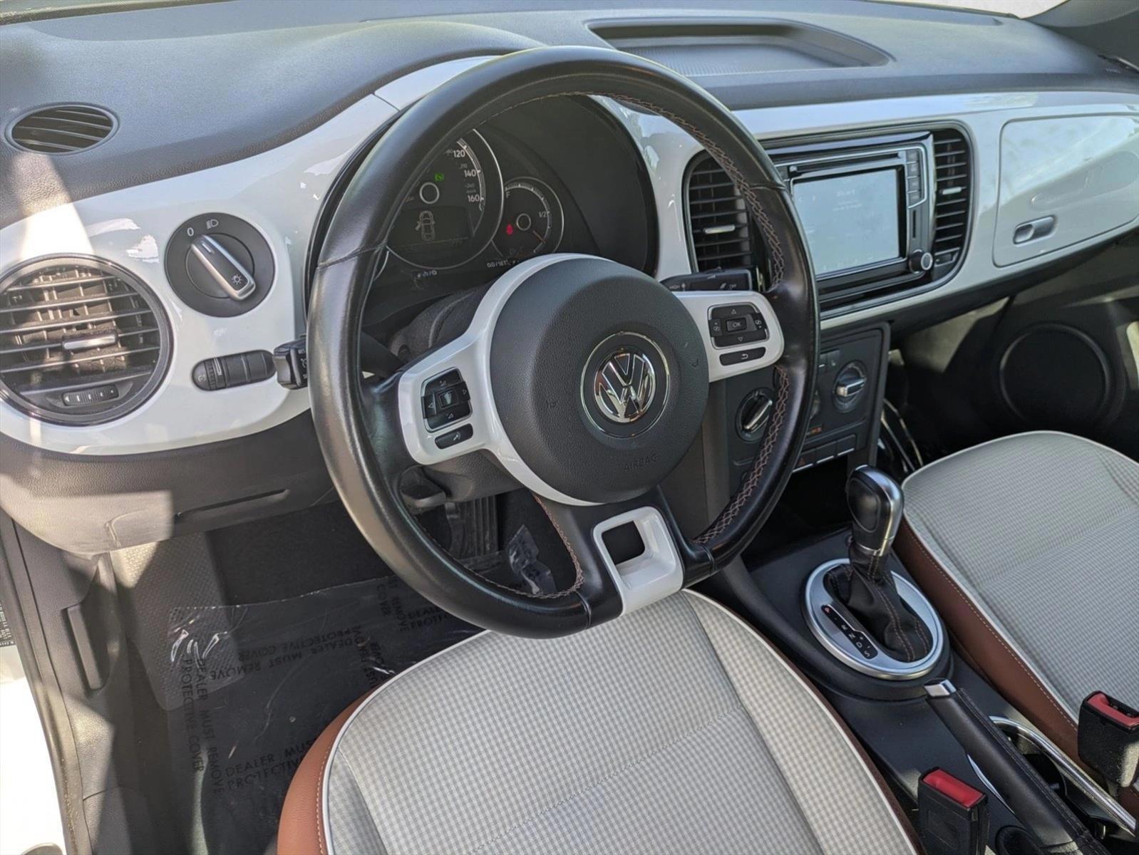 Thumbnail: 2017 Volkswagen Beetle - 3