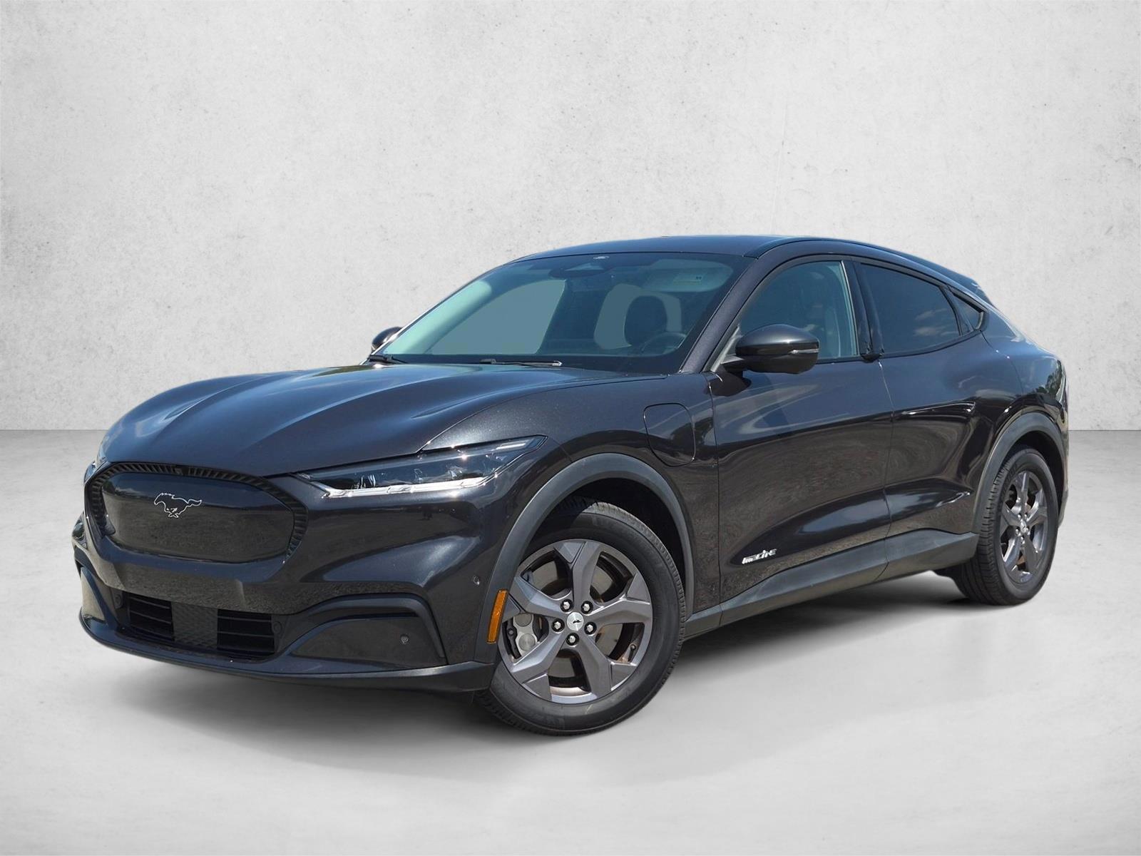 2022 Ford Mustang-Mach-e Select's photo