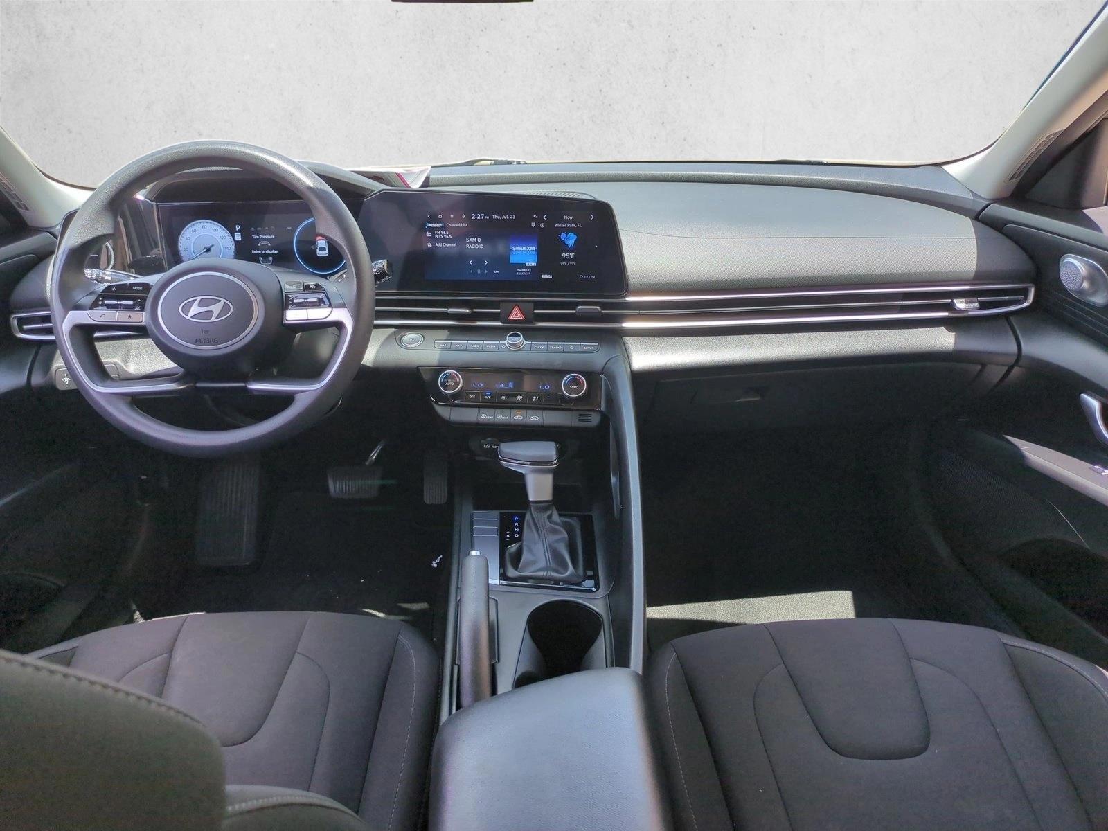 Thumbnail: 2024 Hyundai Elantra - 3