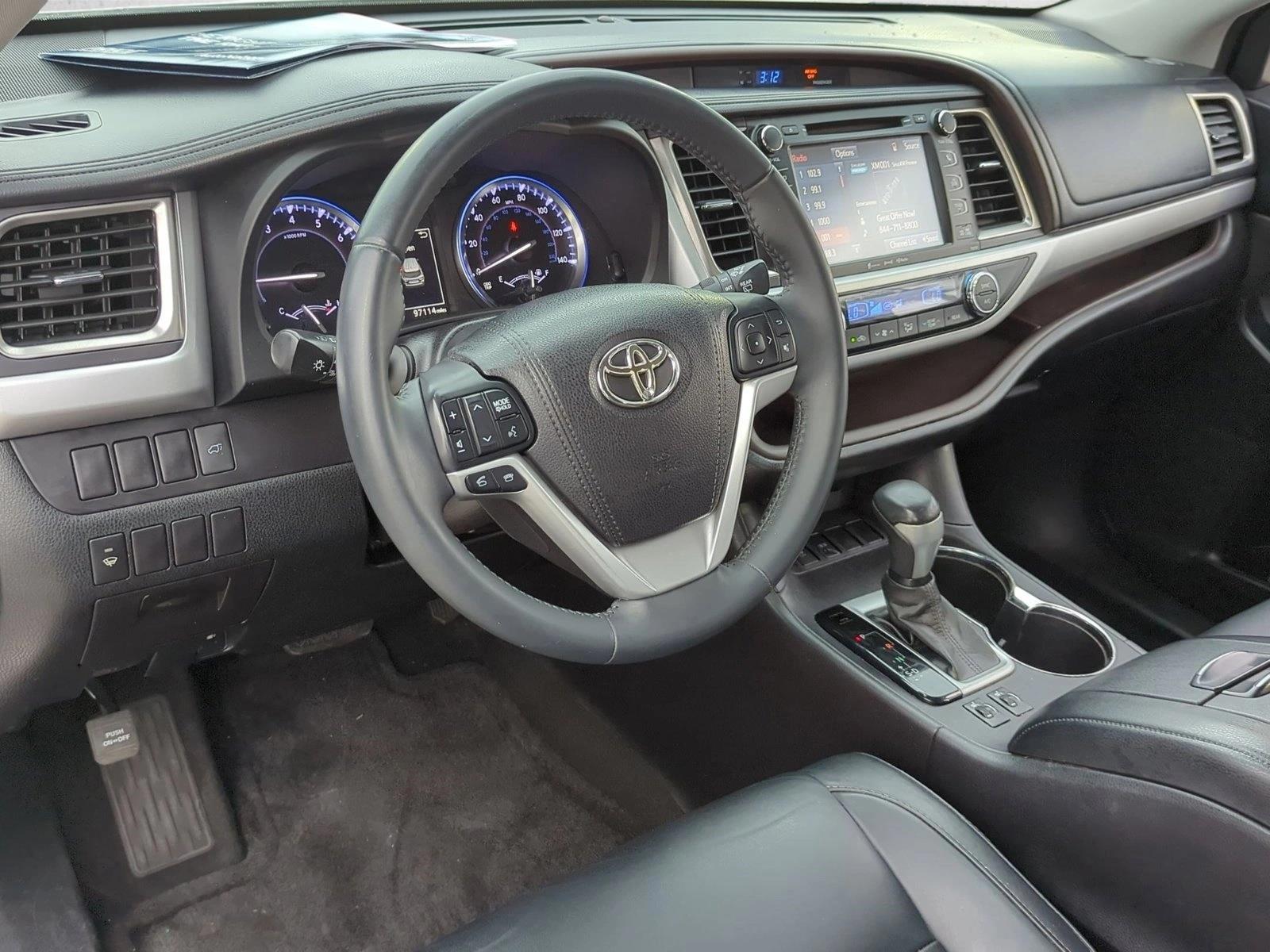 Thumbnail: 2016 Toyota Highlander - 3