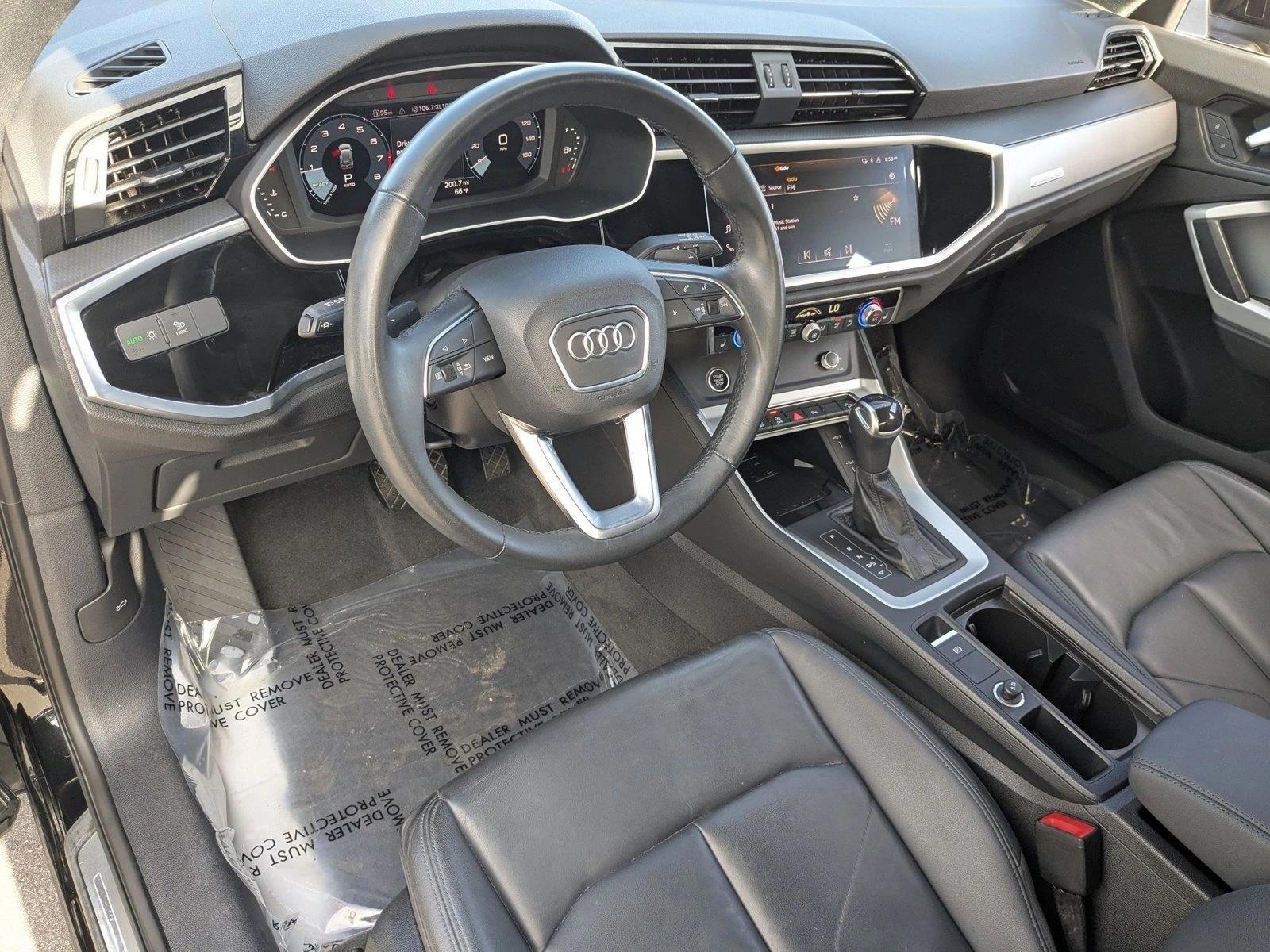 Thumbnail: 2023 Audi Q3 - 3