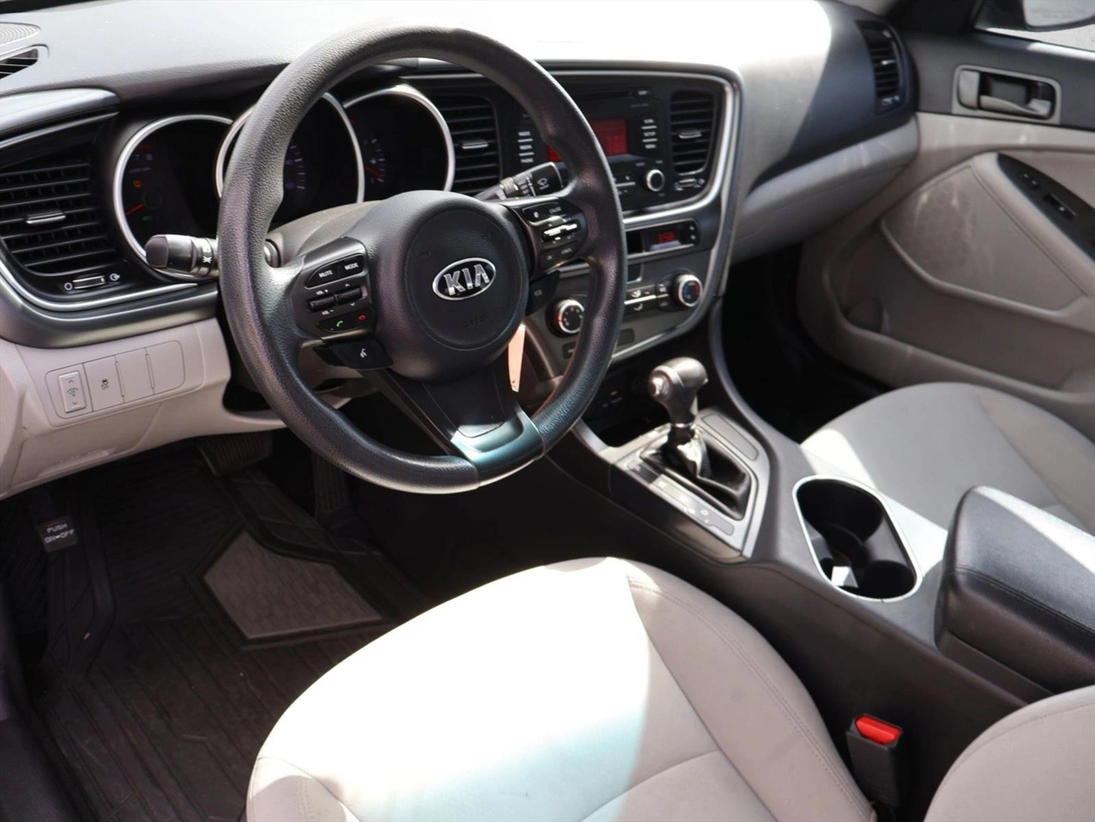 Thumbnail: 2015 Kia Optima - 3