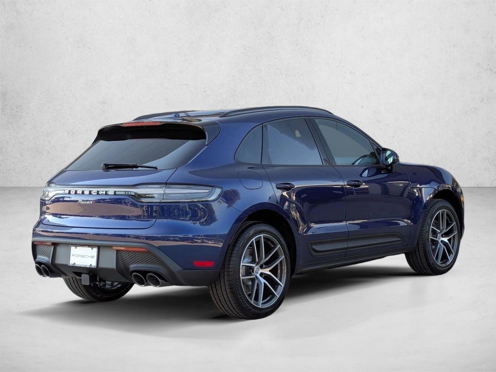 2026 Porsche Macan T - Photo 9