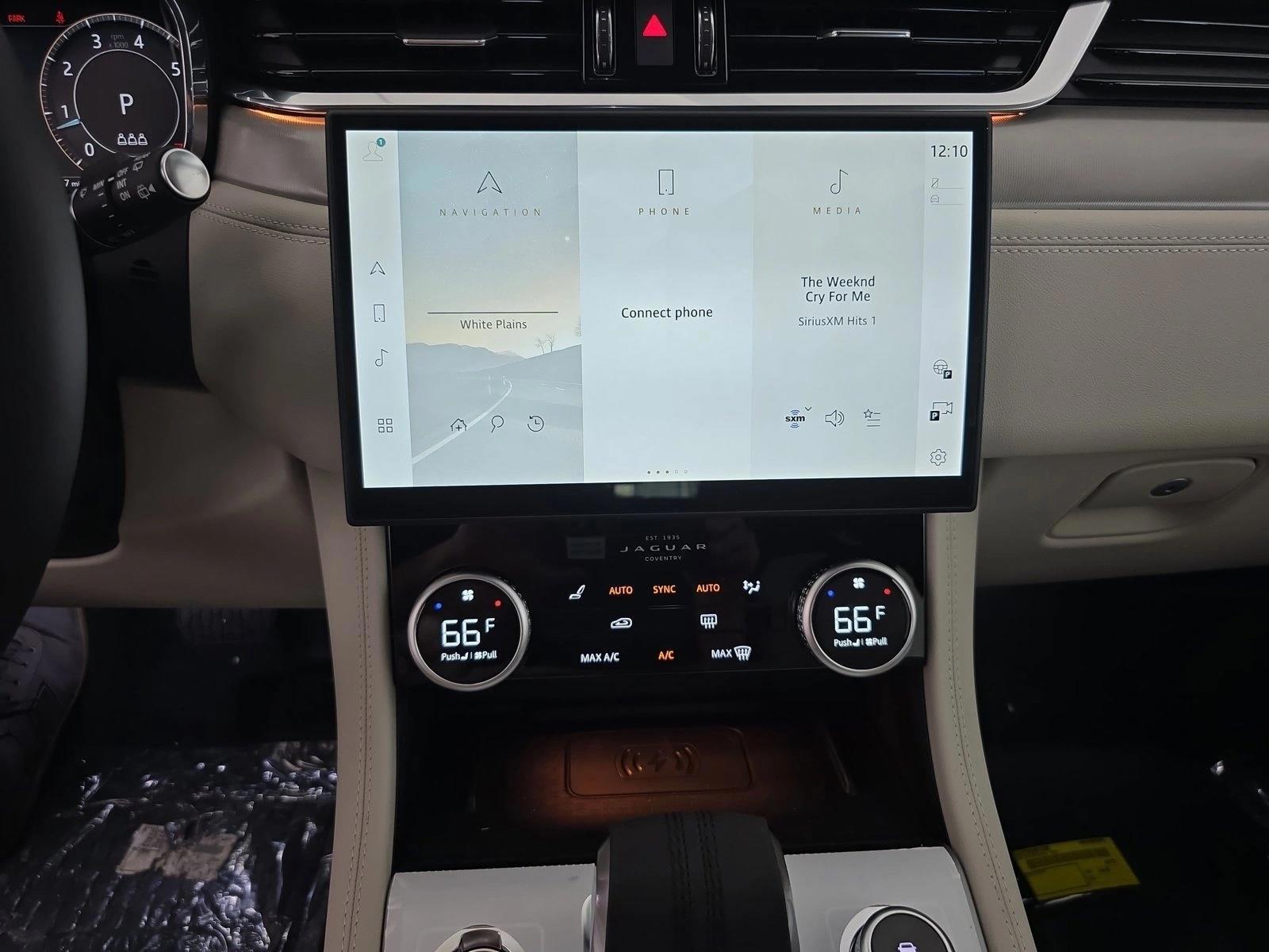 2026 Jaguar F-Pace R-Dynamic S - Photo 18