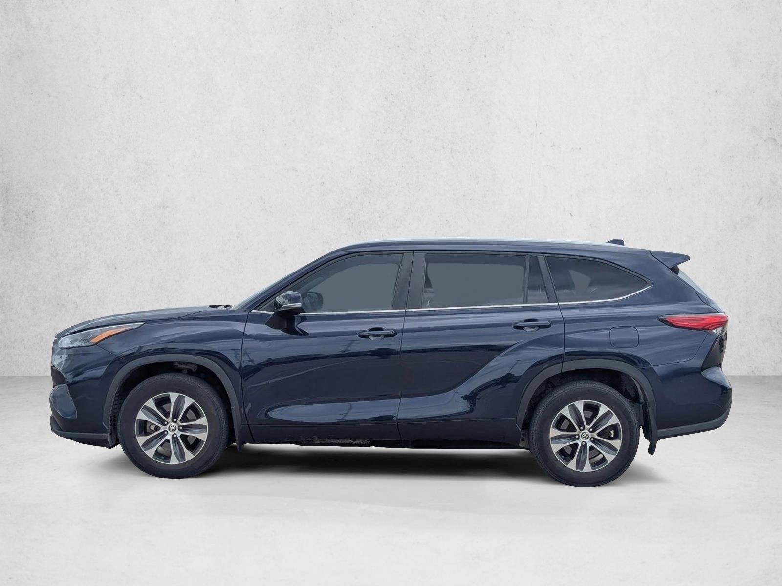Thumbnail: 2023 Toyota Highlander - 2