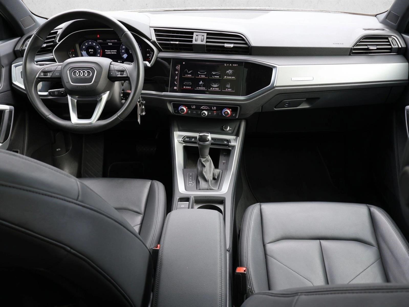 Thumbnail: 2025 Audi Q3 - 4
