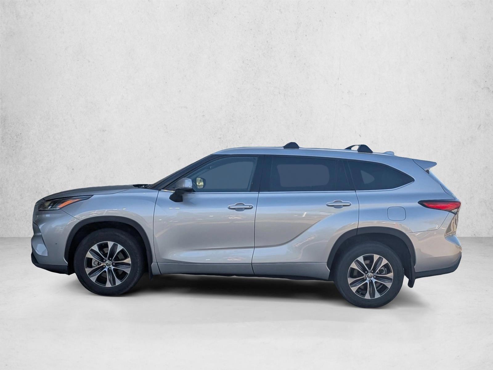 Thumbnail: 2021 Toyota Highlander - 2
