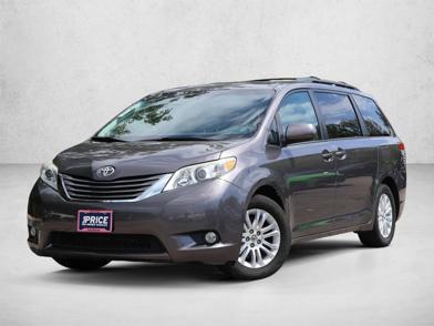 2012 Toyota Sienna XLE -
                  Des Plaines, IL