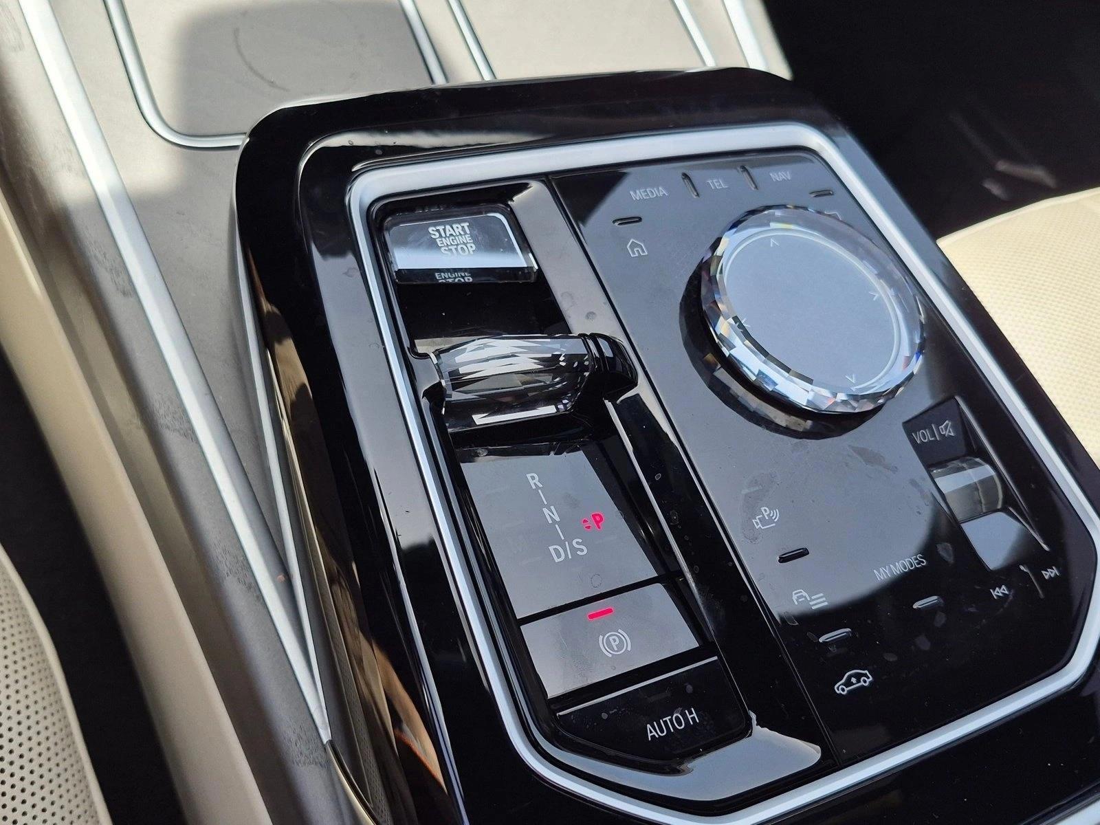 2023 BMW 7 Series 740i - Photo 4