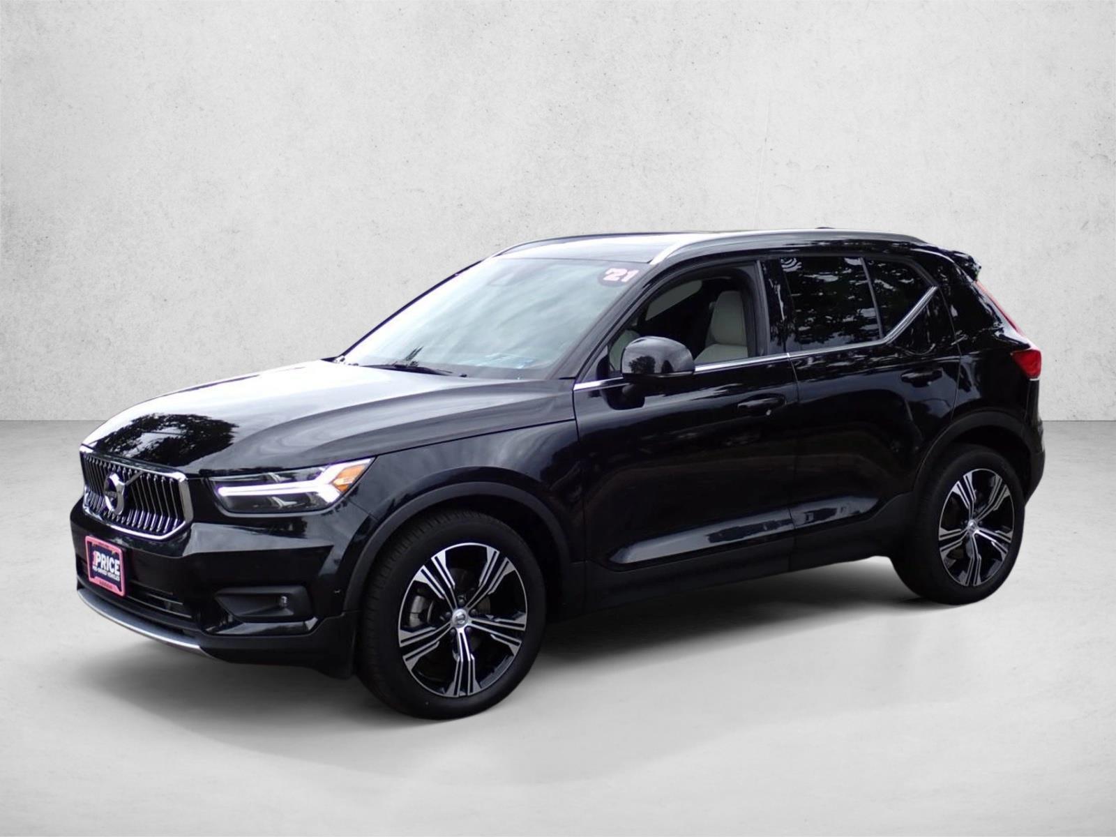 Thumbnail: 2021 Volvo XC40 - 1