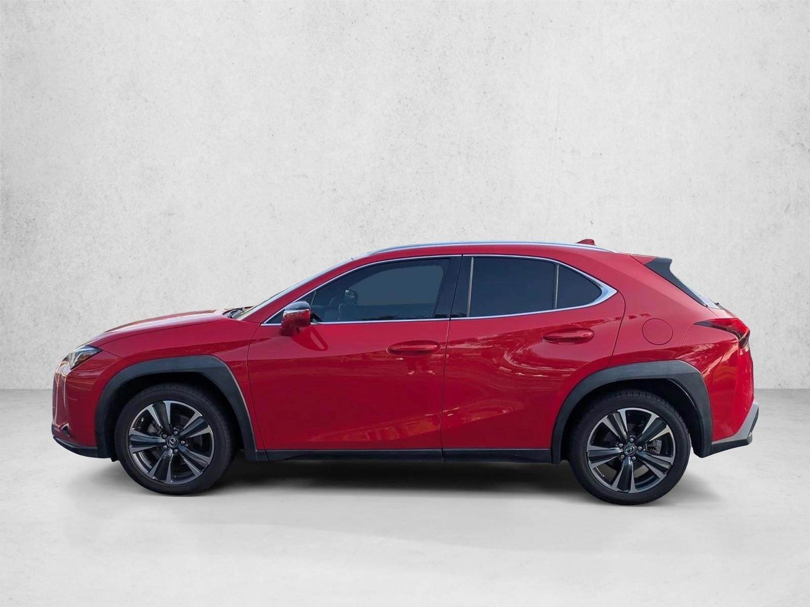 Thumbnail: 2021 Lexus UX - 2