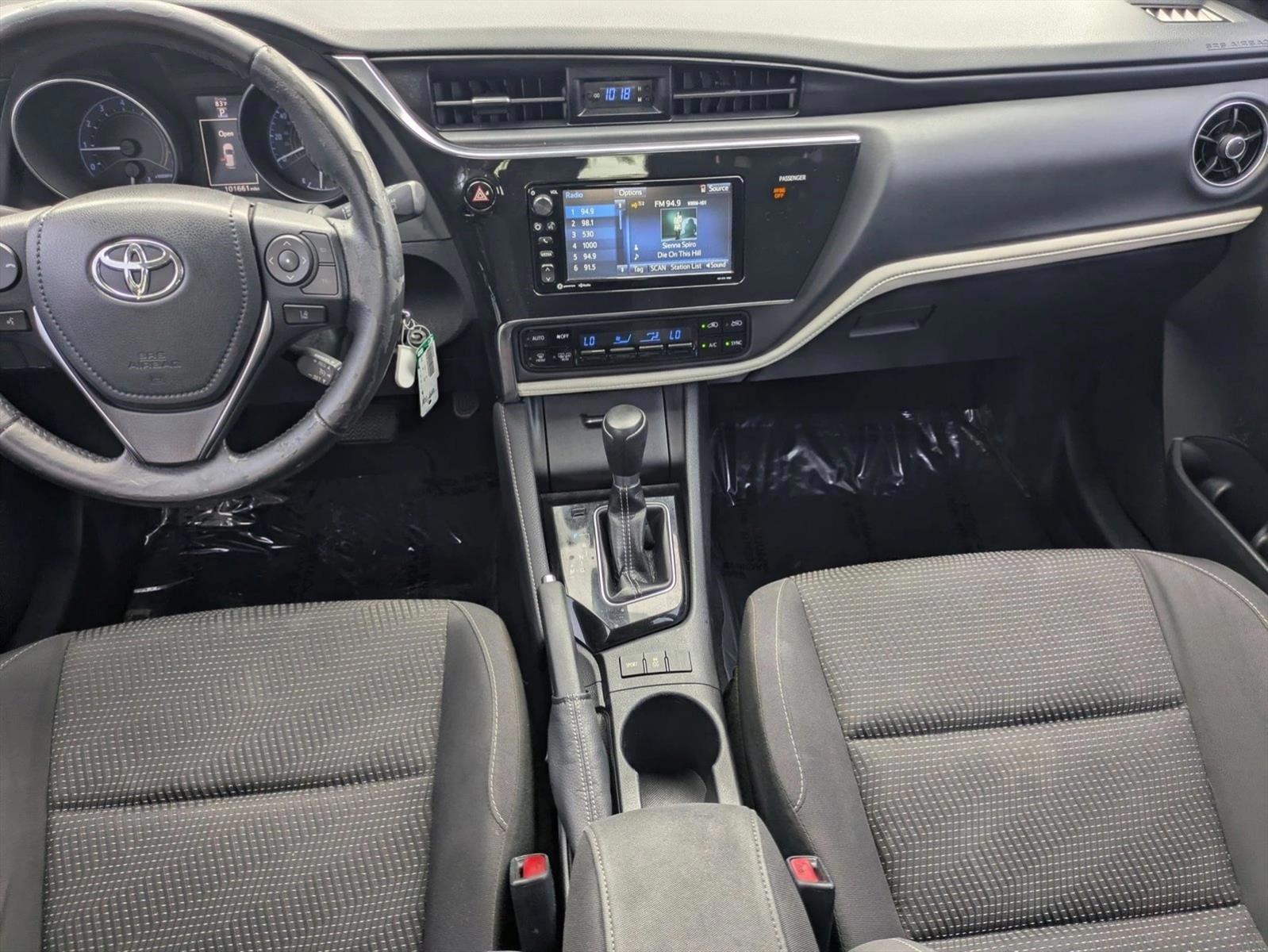 Thumbnail: 2017 Toyota Corolla iM - 3