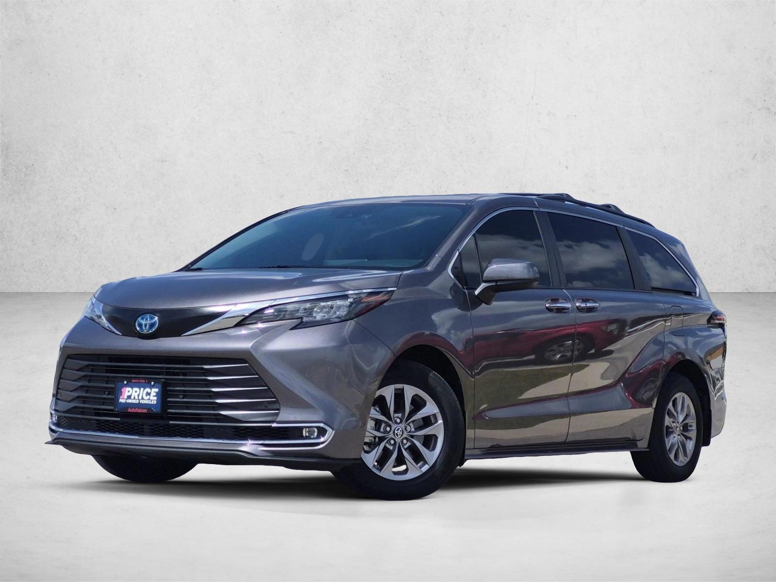 Thumbnail: 2024 Toyota Sienna - 1