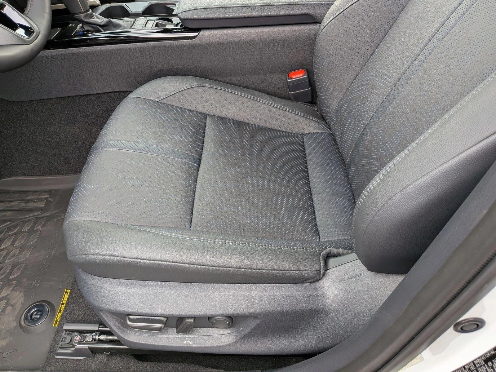 Thumbnail: 2026 Toyota Camry - 4