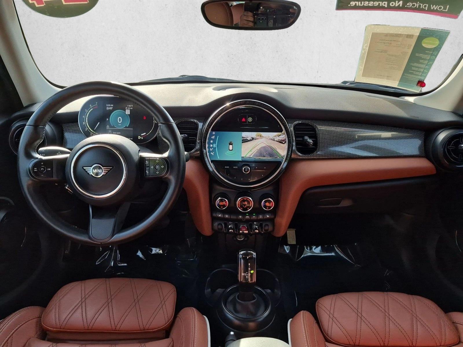 Thumbnail: 2024 MINI Cooper Hardtop - 4