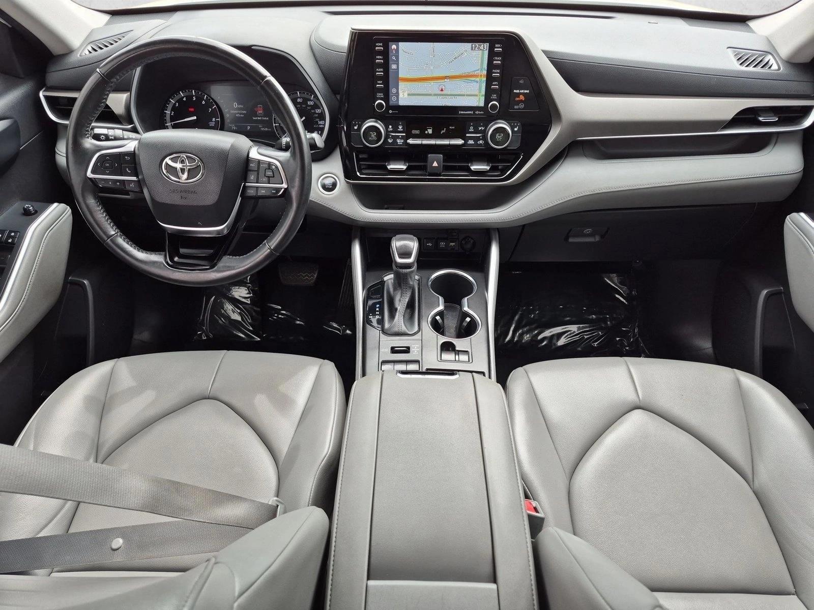Thumbnail: 2020 Toyota Highlander - 3
