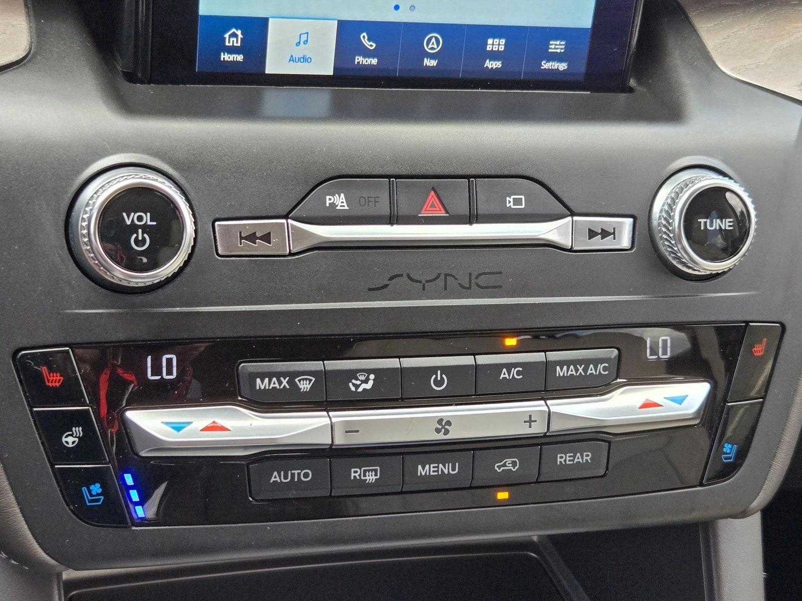 2020 Ford Explorer Platinum - Photo 14
