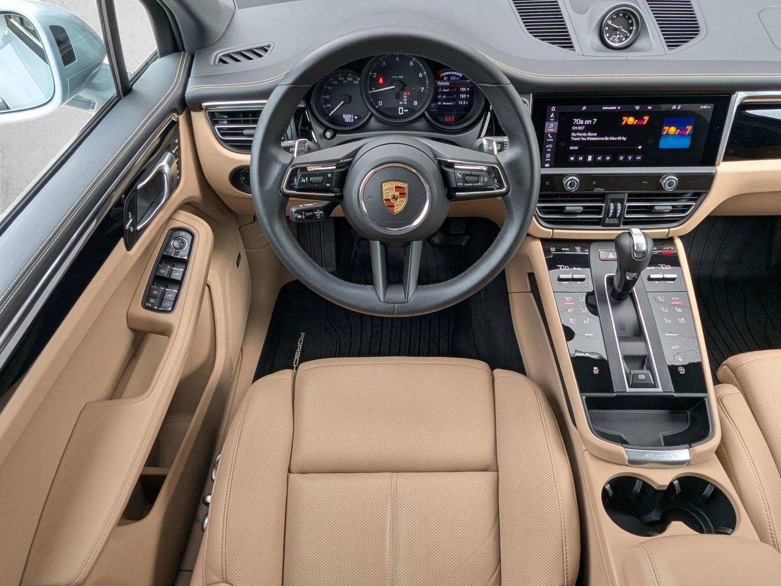 Thumbnail: 2026 Porsche Macan - 4