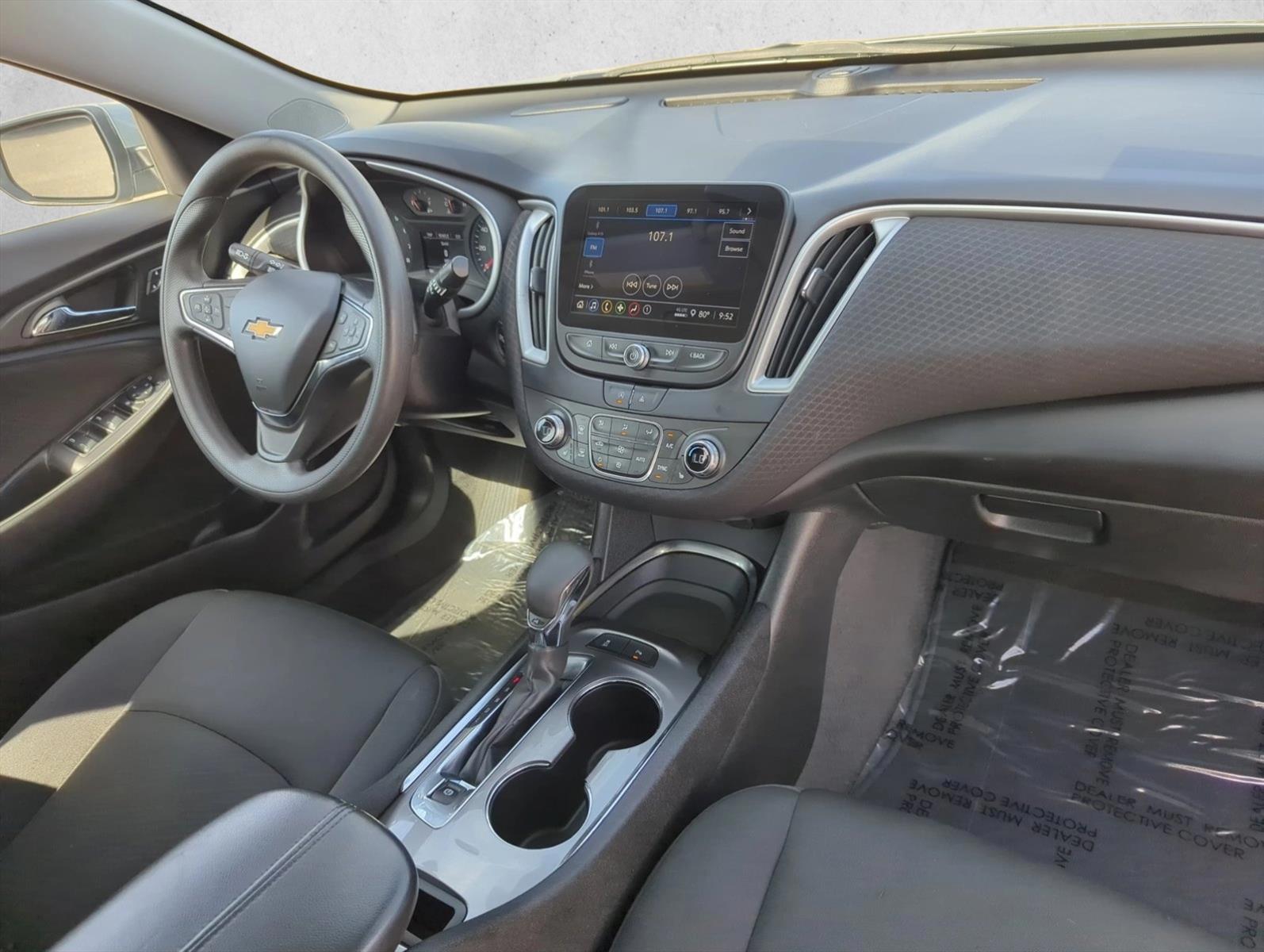 Thumbnail: 2024 Chevrolet Malibu - 3