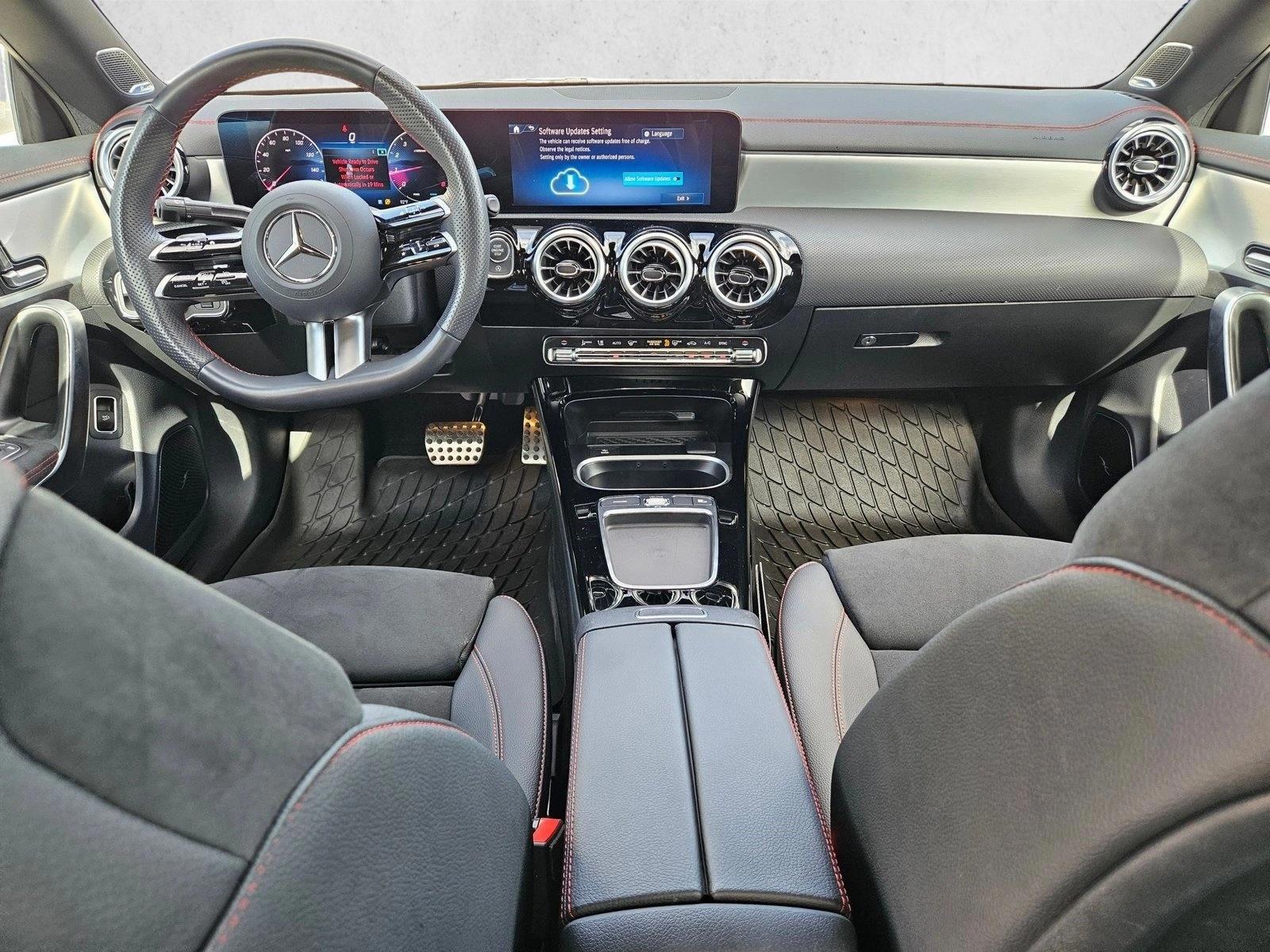 Thumbnail: 2025 Mercedes-Benz CLA - 3