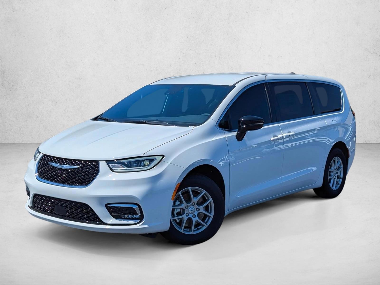 Thumbnail: 2026 Chrysler Pacifica - 1