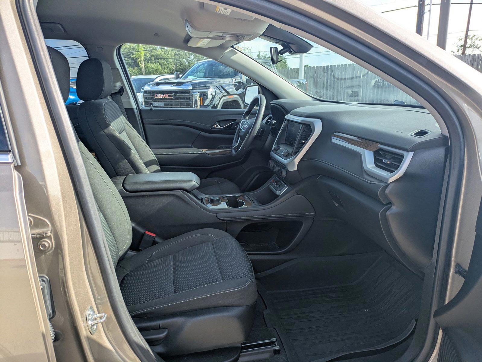 2023 GMC Acadia SLE - Photo 15