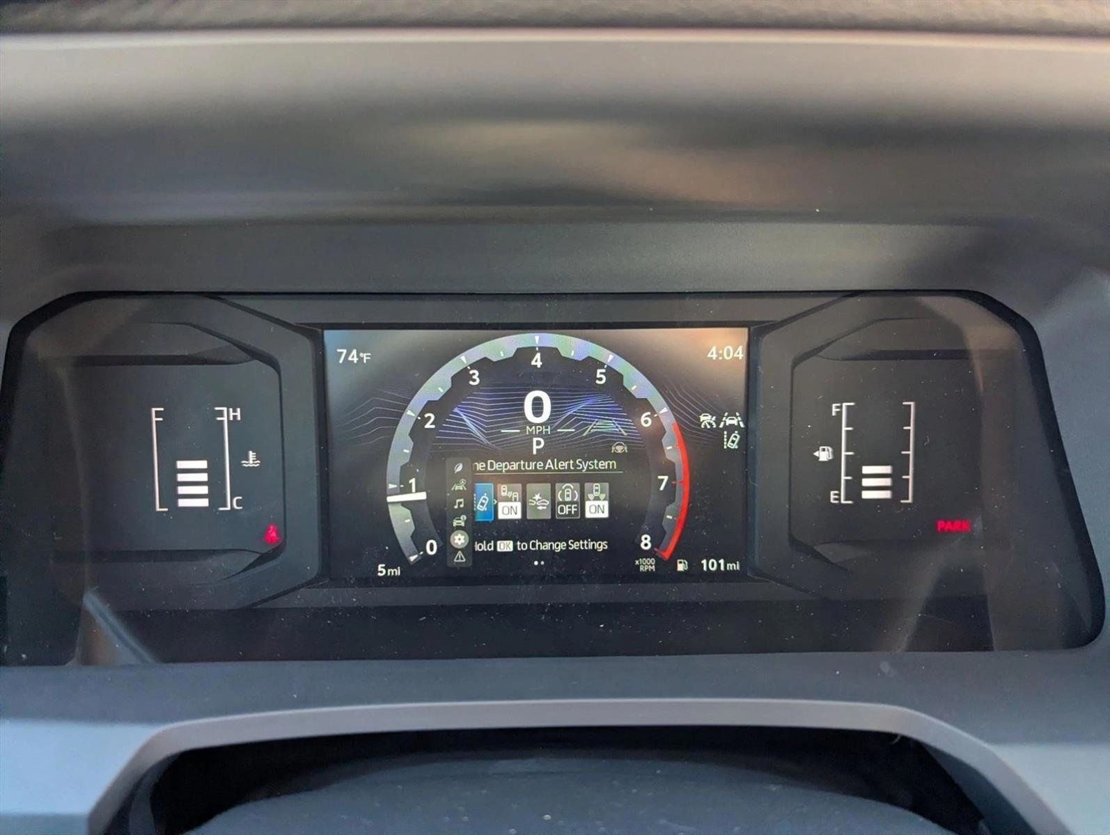 2025 Toyota Tacoma SR5 - Photo 12
