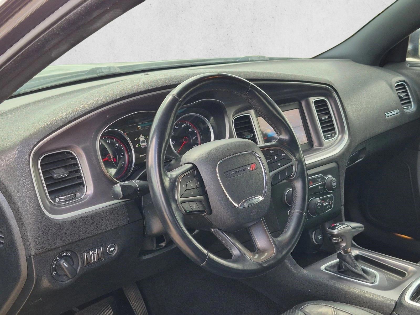 2019 Dodge Charger SXT - Photo 8