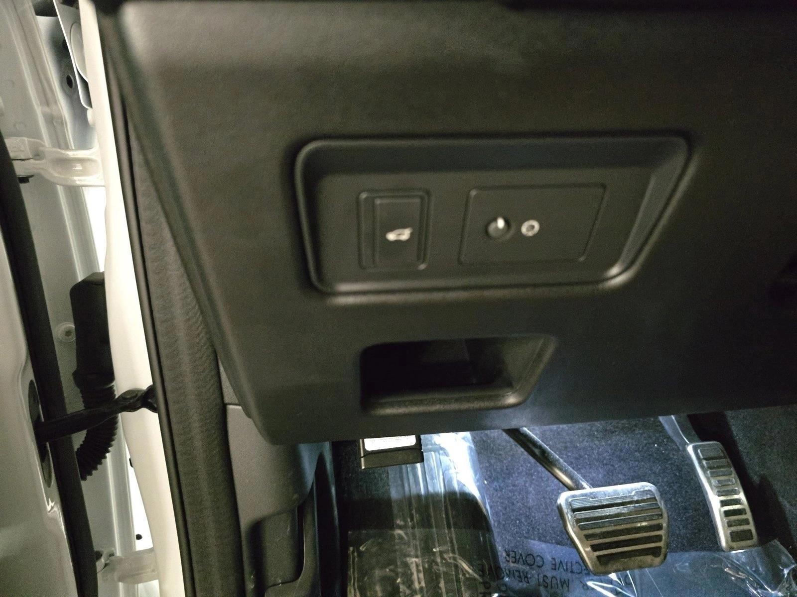 2025 Land Rover Discovery Dynamic SE - Photo 27