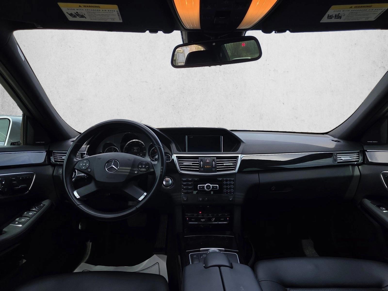 Thumbnail: 2012 Mercedes-Benz E-Class - 3