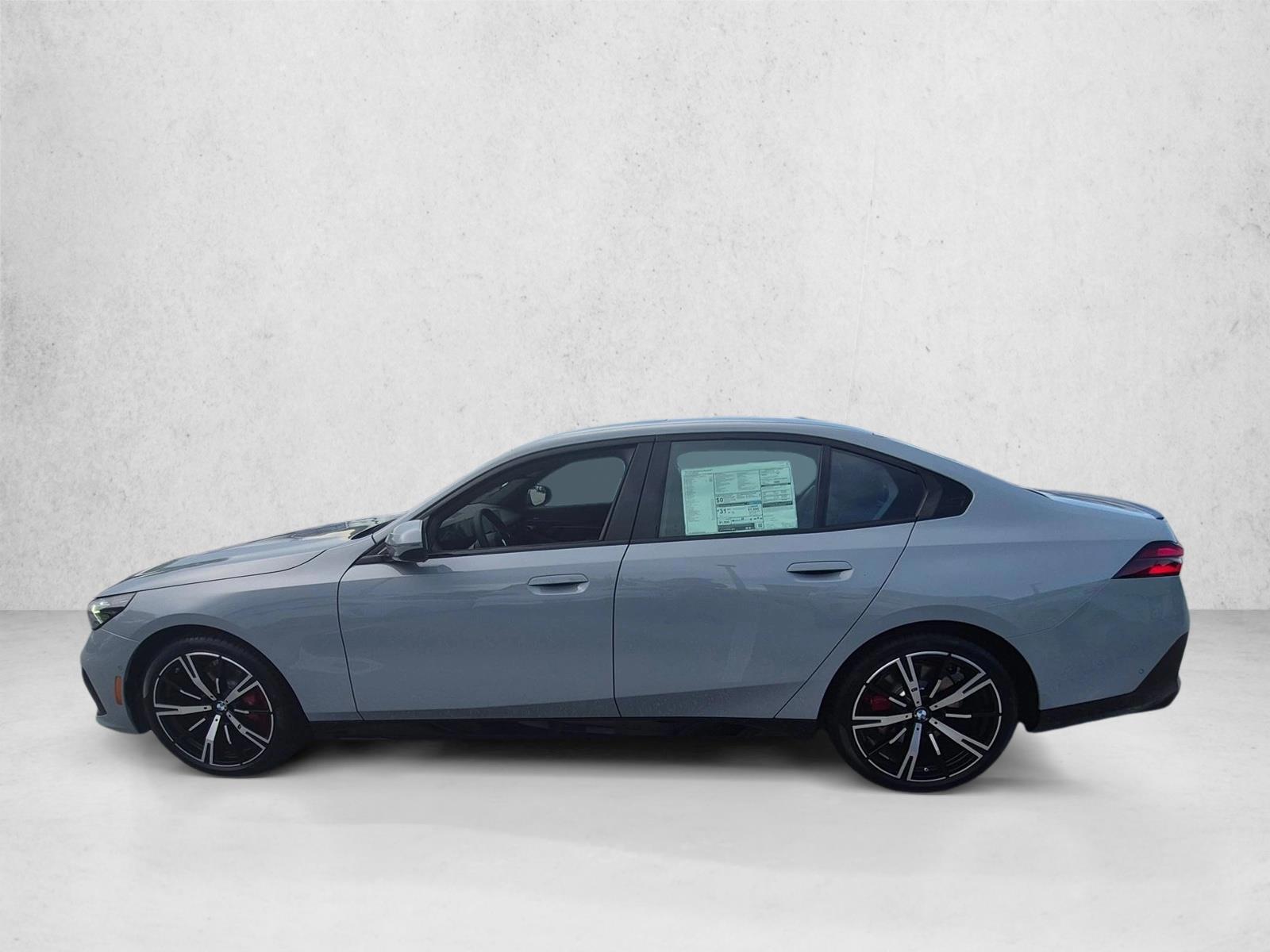Thumbnail: 2027 BMW 5 Series - 2