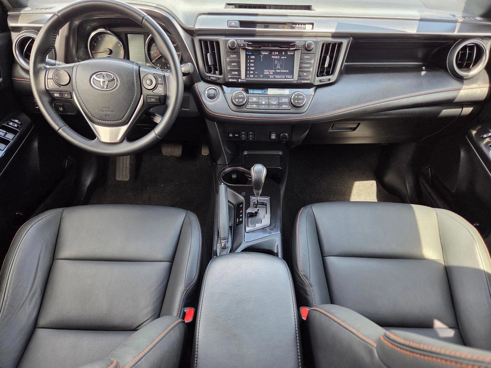 Thumbnail: 2017 Toyota RAV4 - 3