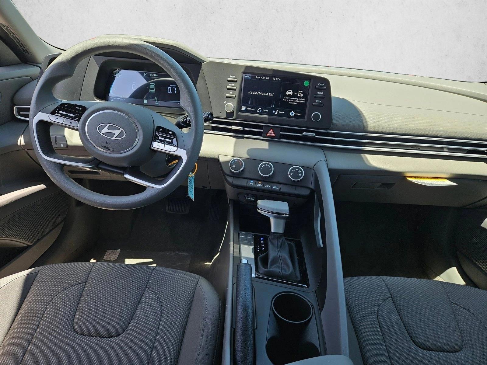 Thumbnail: 2026 Hyundai Elantra - 3