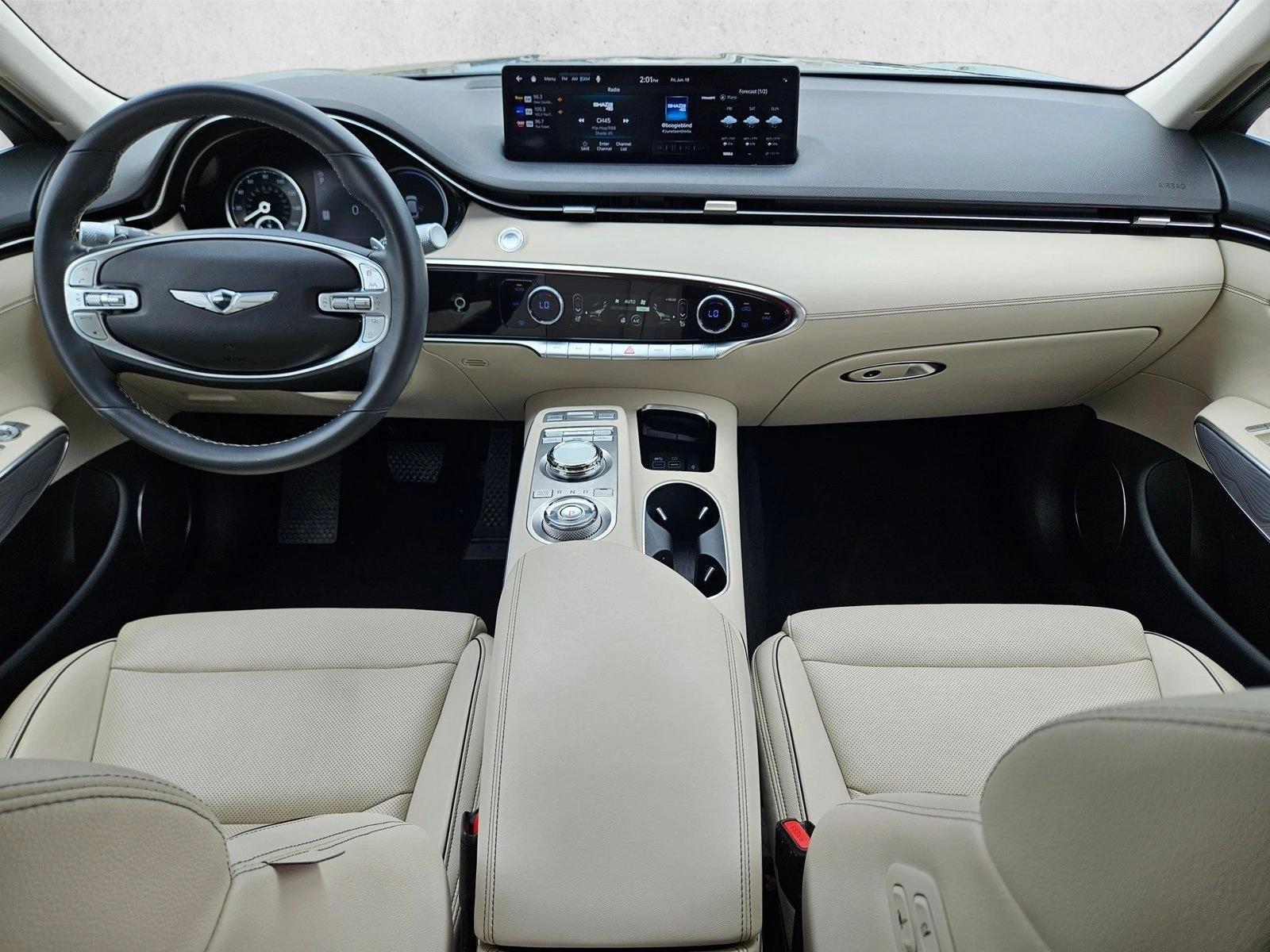 Thumbnail: 2024 Genesis GV70 - 3